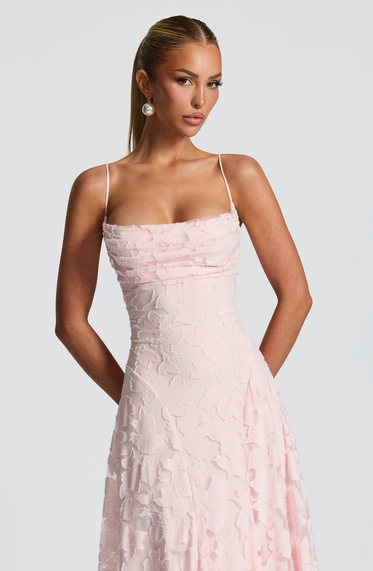 Clara Léon | Elegant Dress